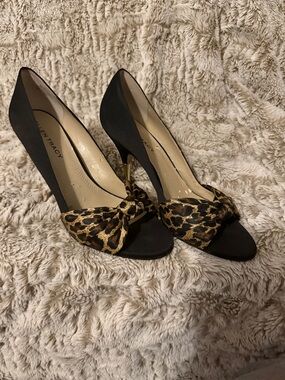 Ellen Tracy Black Heels with Leopard Fabric Bow Accent